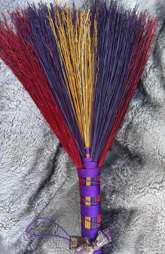 Whisk: Purple Red Yellow Hawktail